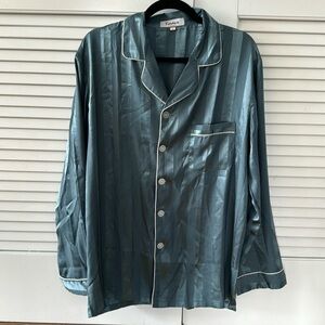 Men’s Satin Style Pajama’s size Large